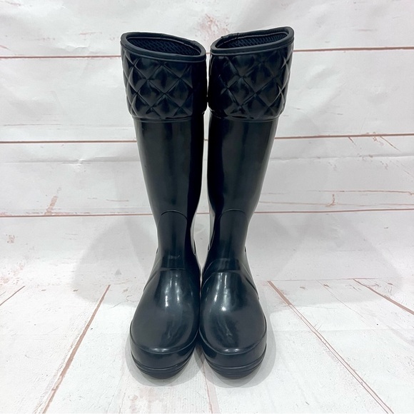 Hunter Black Quilted Asymmetrical Rigley Waterproof
Tall Rain Boots - Picture 4 of 12